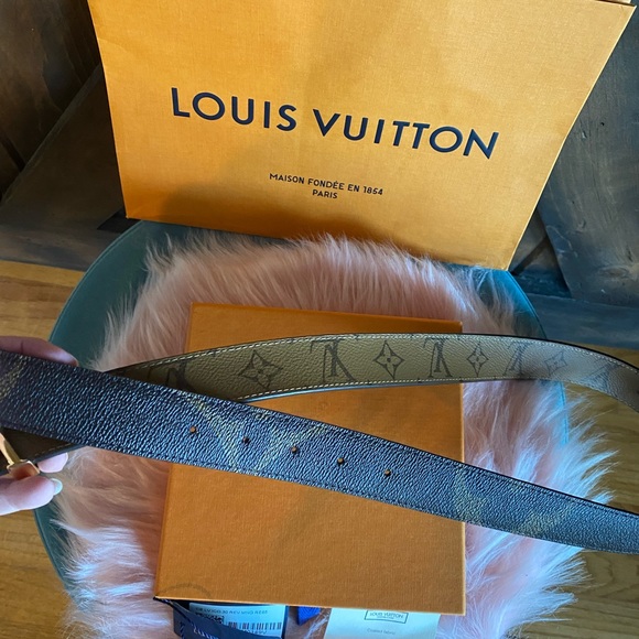 ♥️Louis Vuitton reverse monogram ICONIC 30MM REVERSIBLE BELT giant gold - Picture 8 of 15